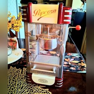 Nostalgia Electrics Tabletop Retro Red and Silver Popcorn Maker